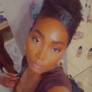 Meet your Posher, Alexandria